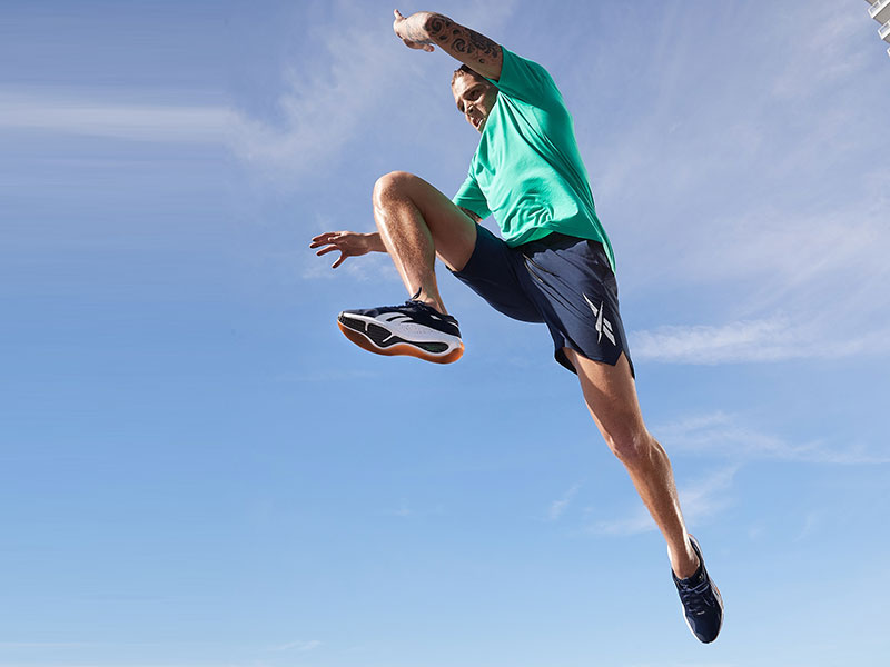 ريبوك تضيف لونين مميزين إلى مجموعة أحذية "HIIT TR"